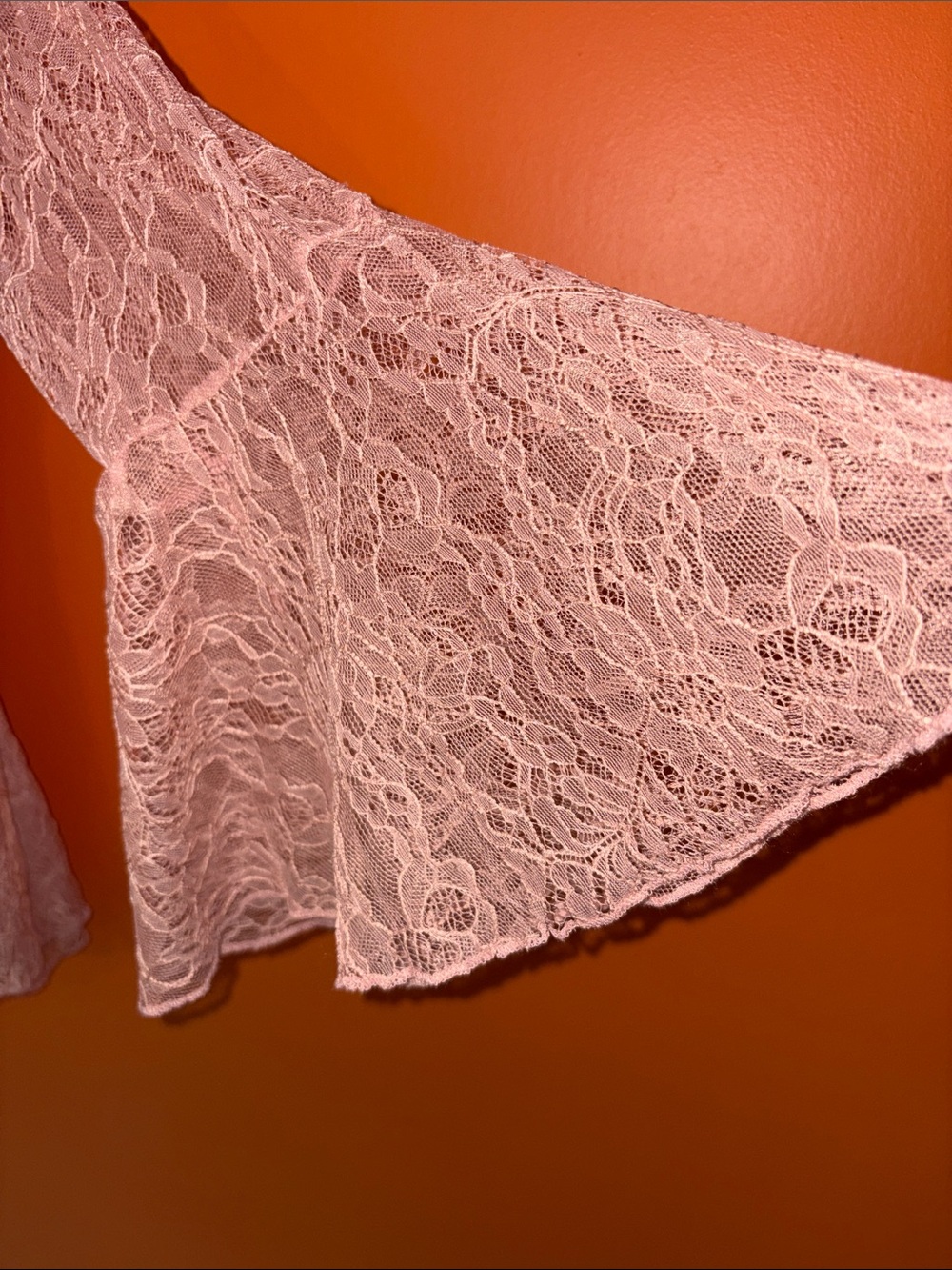 Isaac Mizrahi Live  Dusty Pink Lace Ruffle Blouse Woman’s Size 10 Poets Sleeve - Picture 9 of 17
